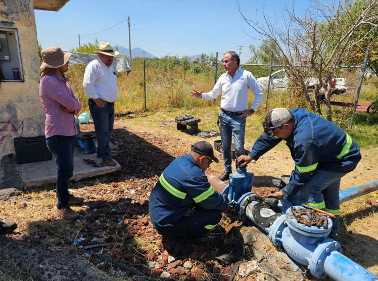 SAPAZ trabaja en equipo de bombeo que presento afectaciones para suministro de agua en Zamora